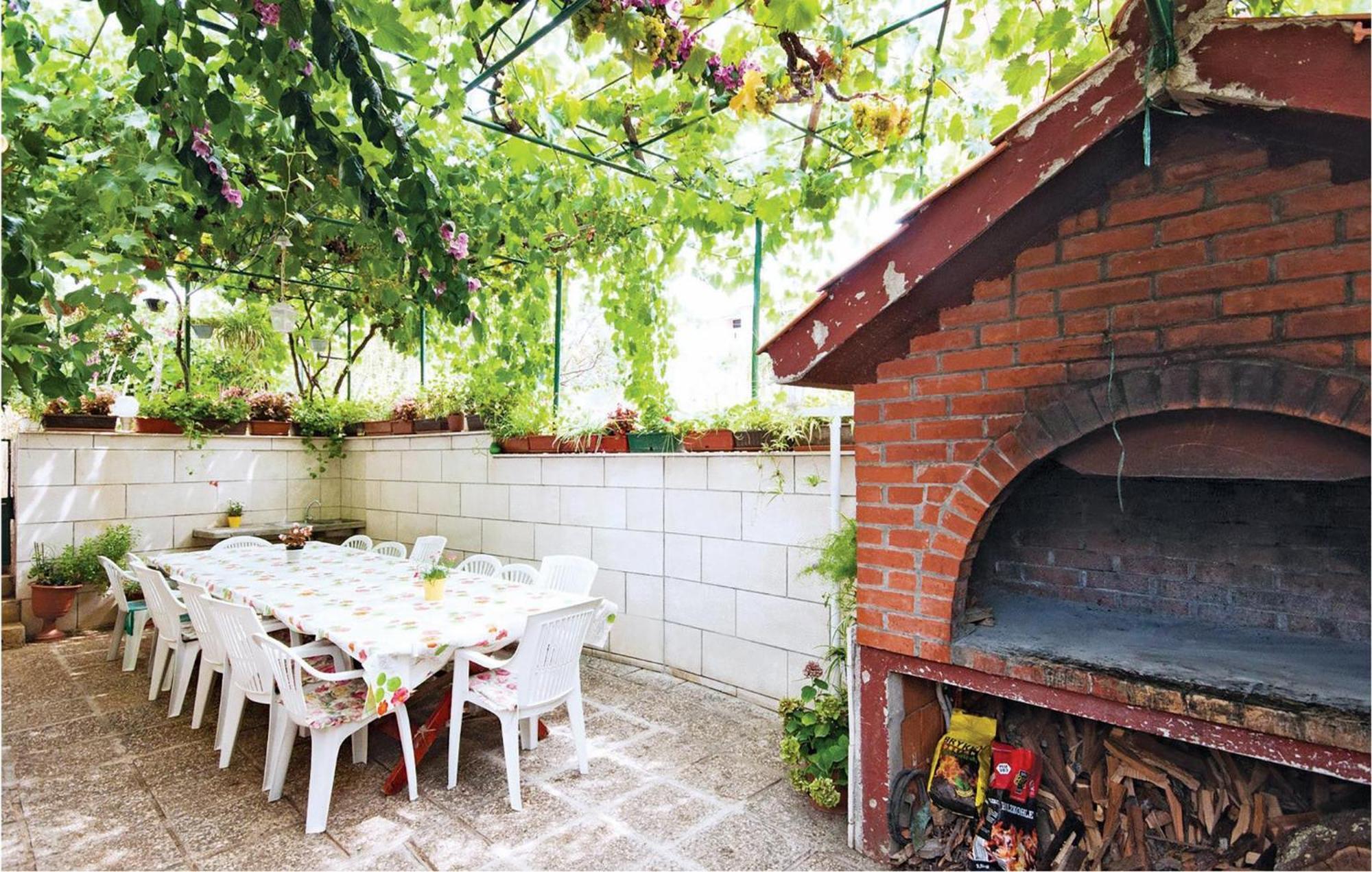 Nice Apartment In Zadar With Wifi Exterior photo